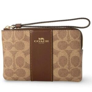 Coach Corner Zip Signature Leather Strap Sand Taupe Wristlet Pouch New With Tags